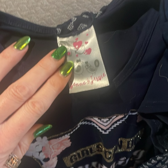 3/$15 Girls top built in decorative scarf large 14 Jenna & Jesse - Picture 3 of 3